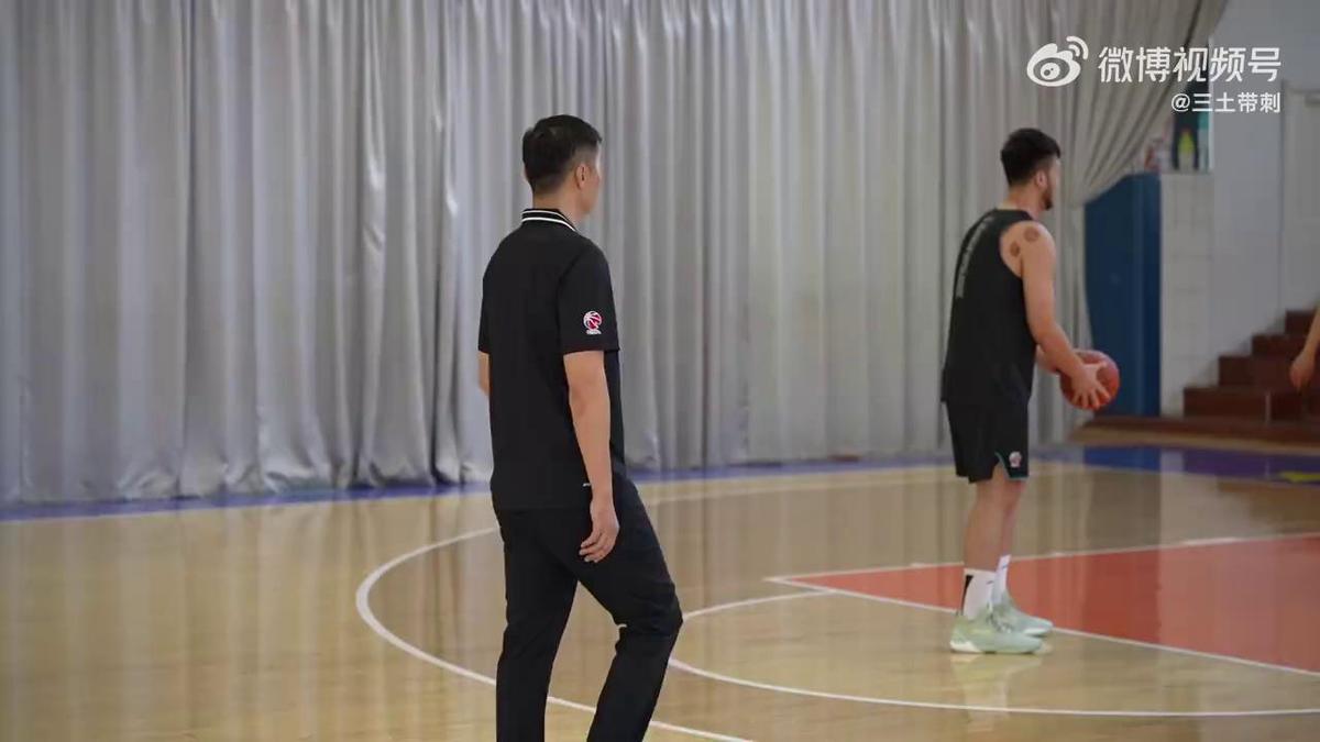 为什么互动训练有助于提高篮球比赛表现_0